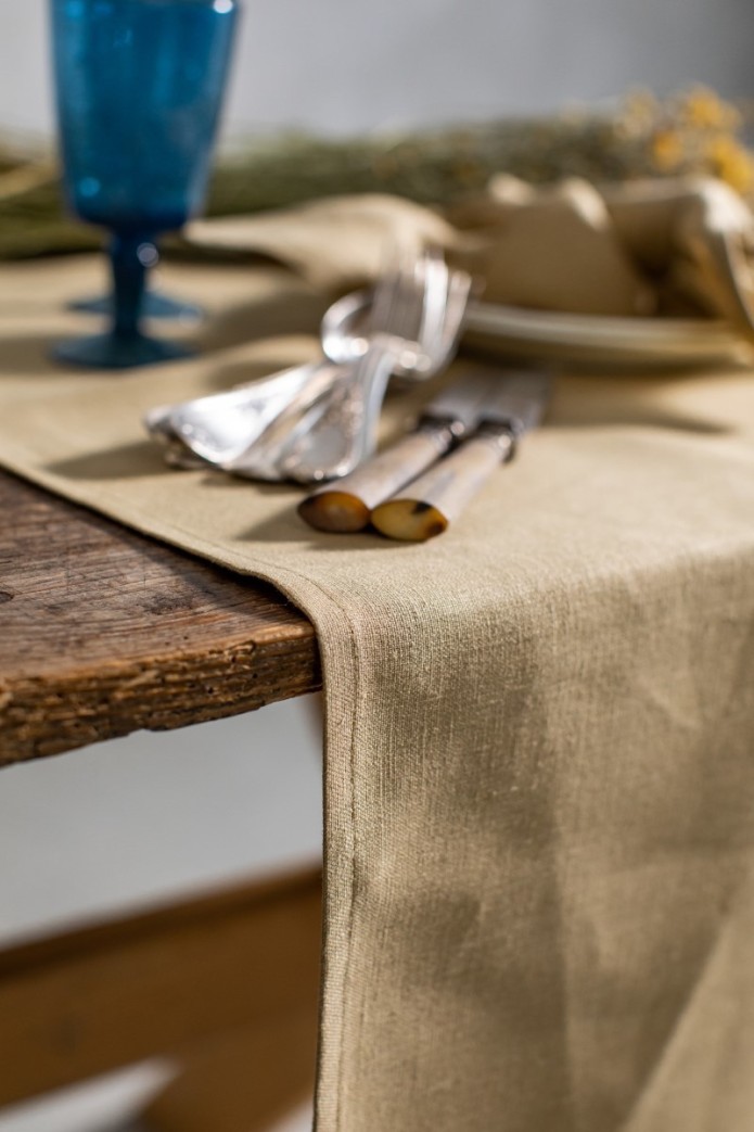Pure Linen Runner 2