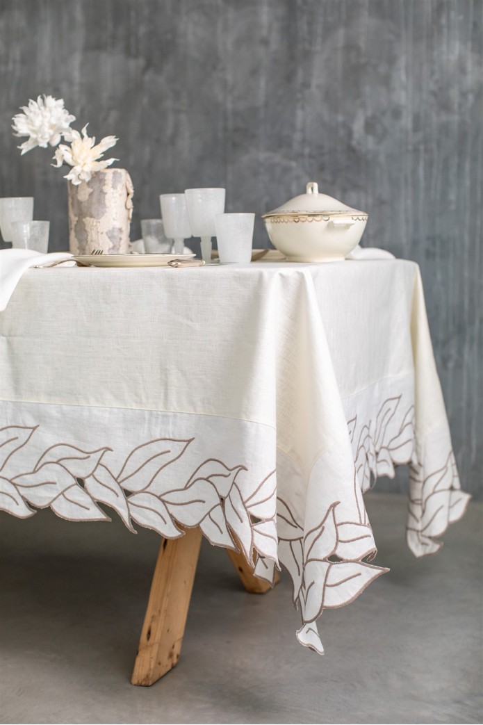 Venezia Linen Tablecloth 2
