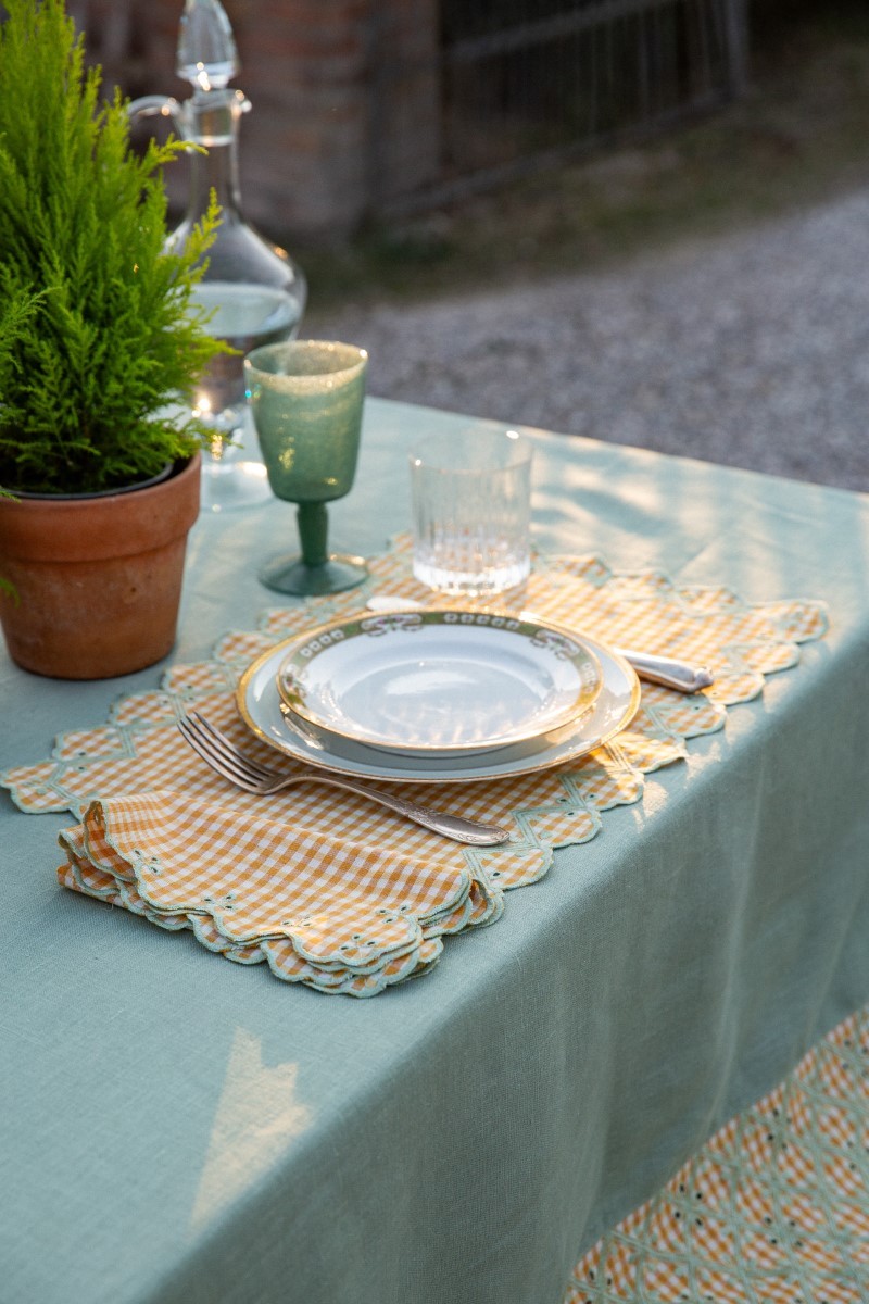 Linen Tablecloth Nastri