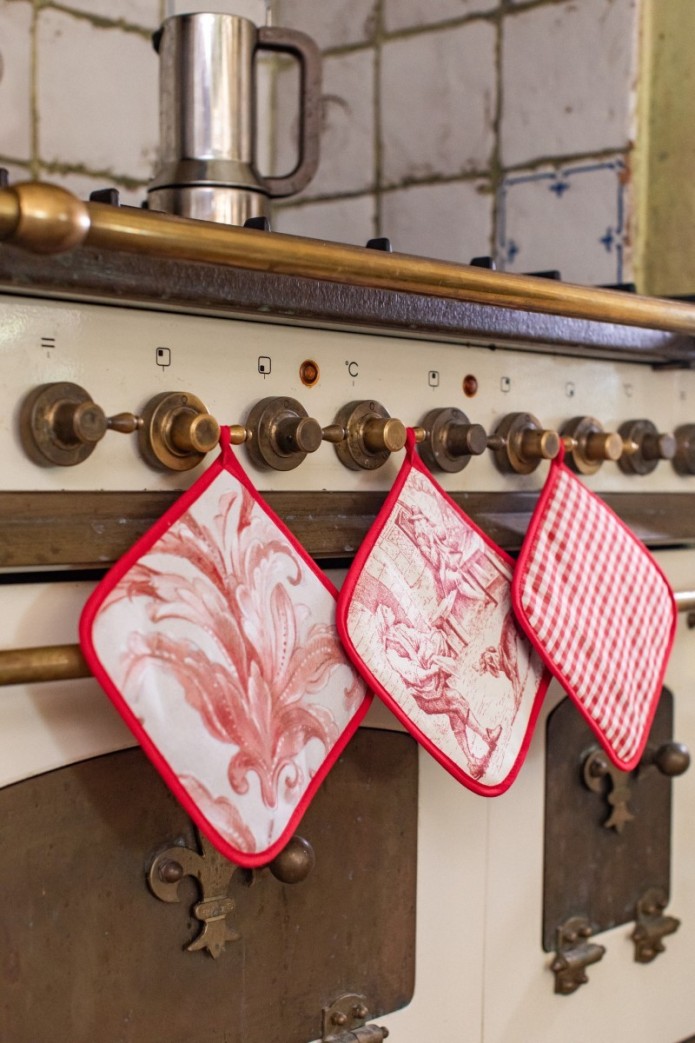 Set no. 3 Pot Holders 2