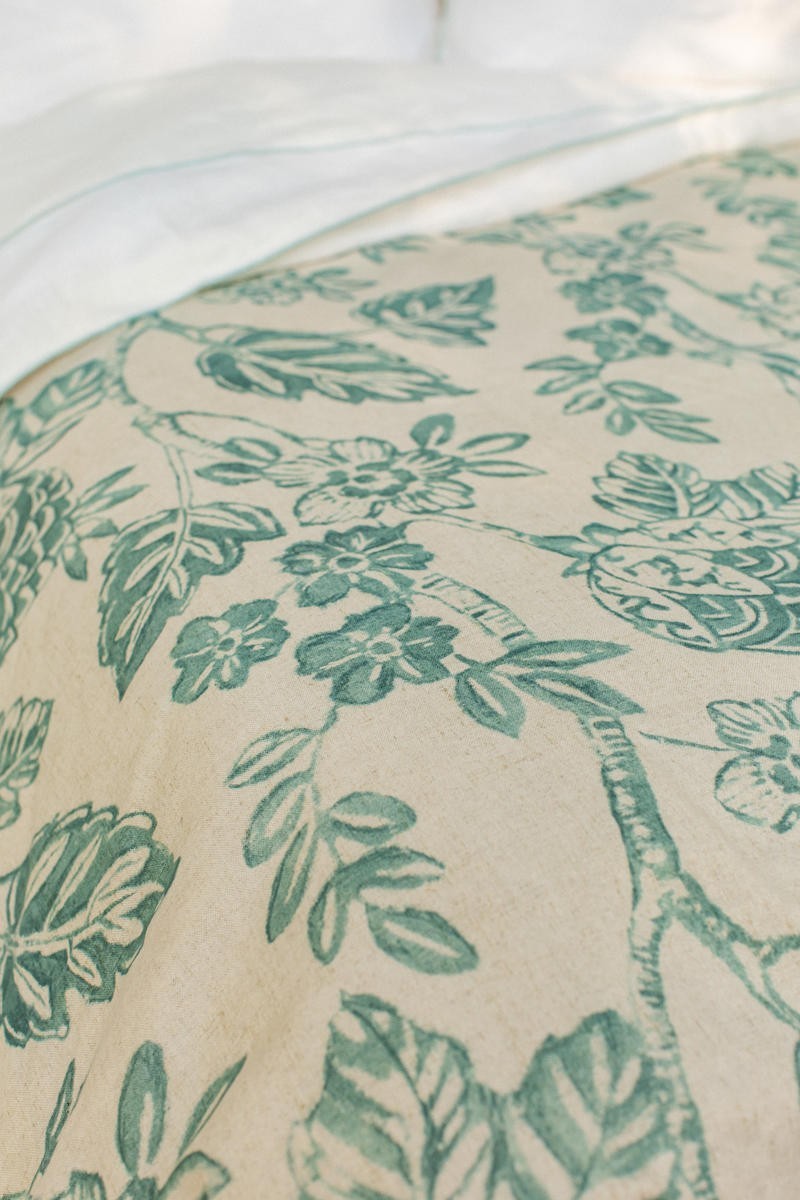 Pure Reversible Bedspread in Linen/Cotton