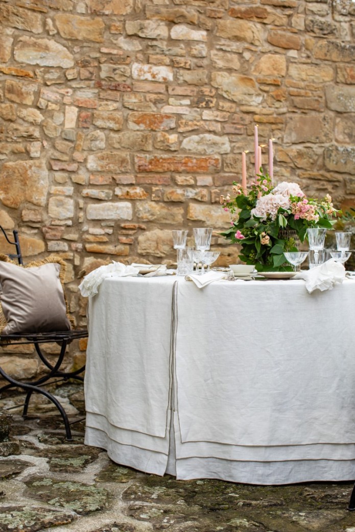 Diana Linen Tablecloth 2