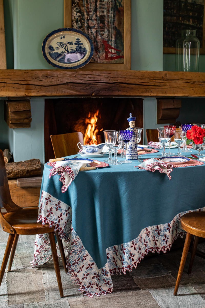 Amalfi Stain Resistant Linen Tablecloth