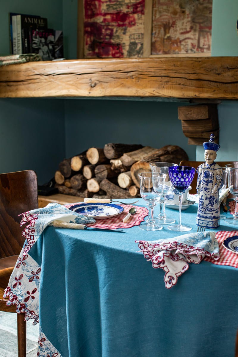 Amalfi Stain Resistant Linen Tablecloth