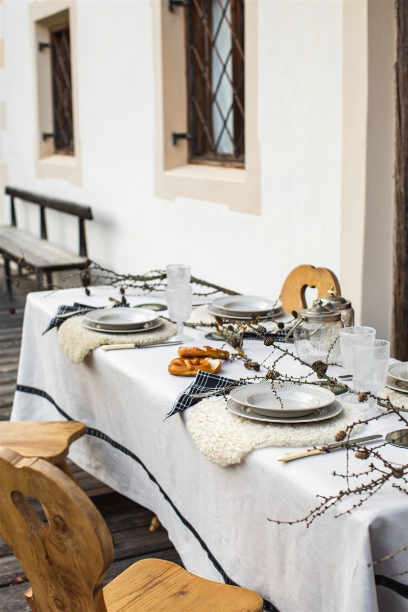 Riviera Linen Tablecloth
