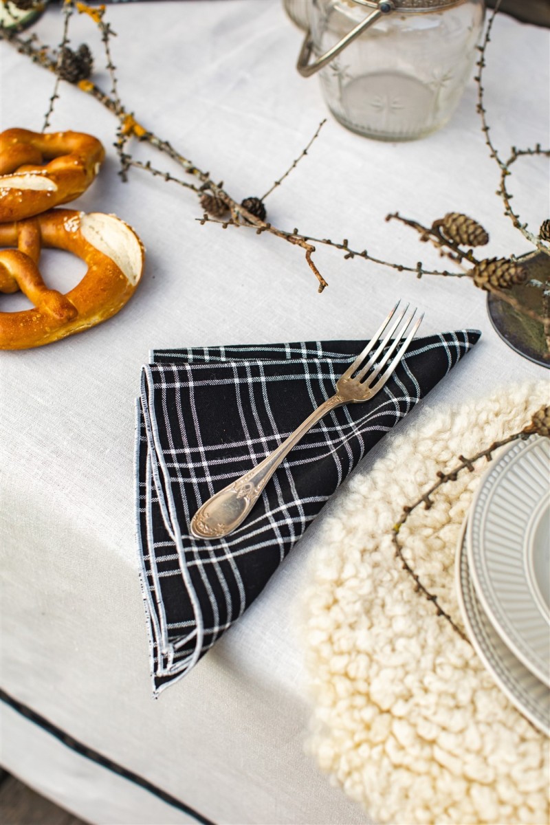 Riviera Linen Tablecloth