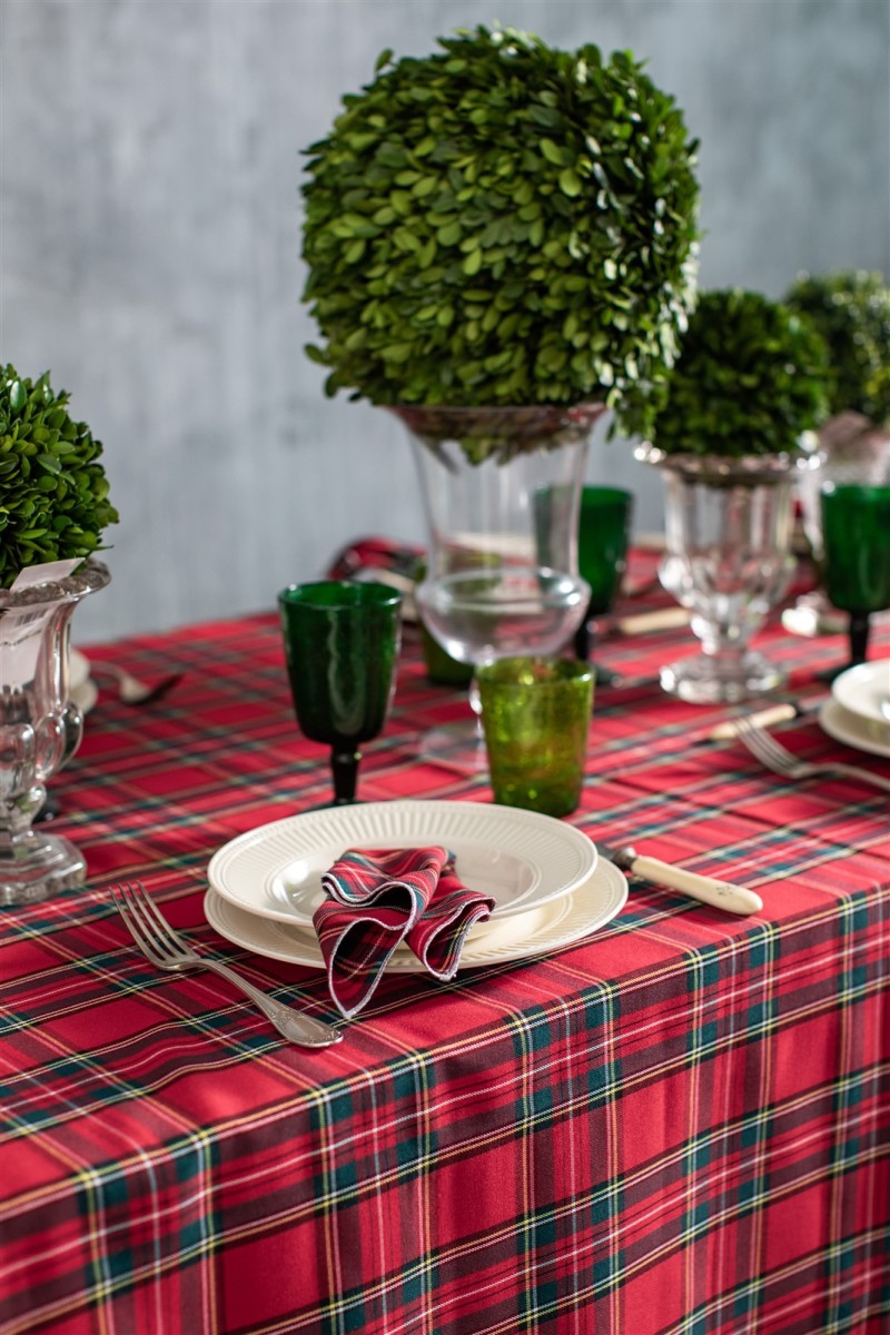 Plaid Filo Tablecloth