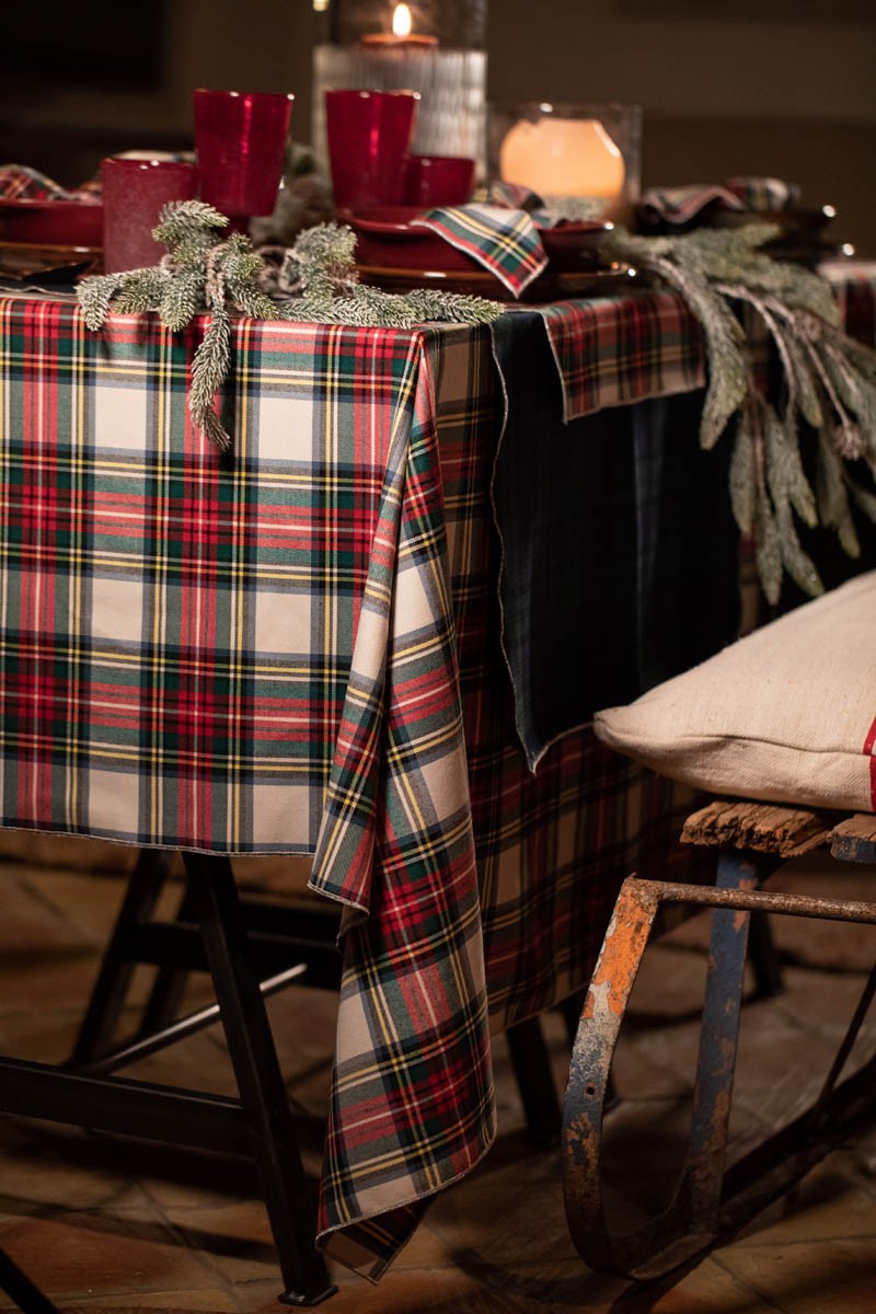 Plaid Filo Tablecloth