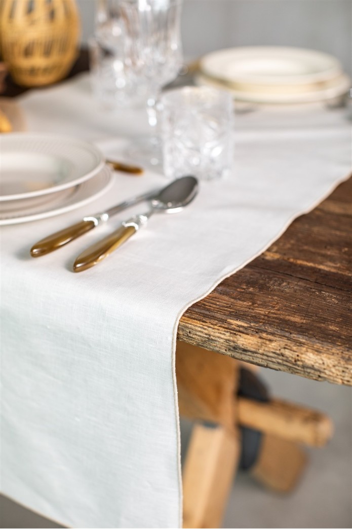 Chemin de table en lin enduit 2
