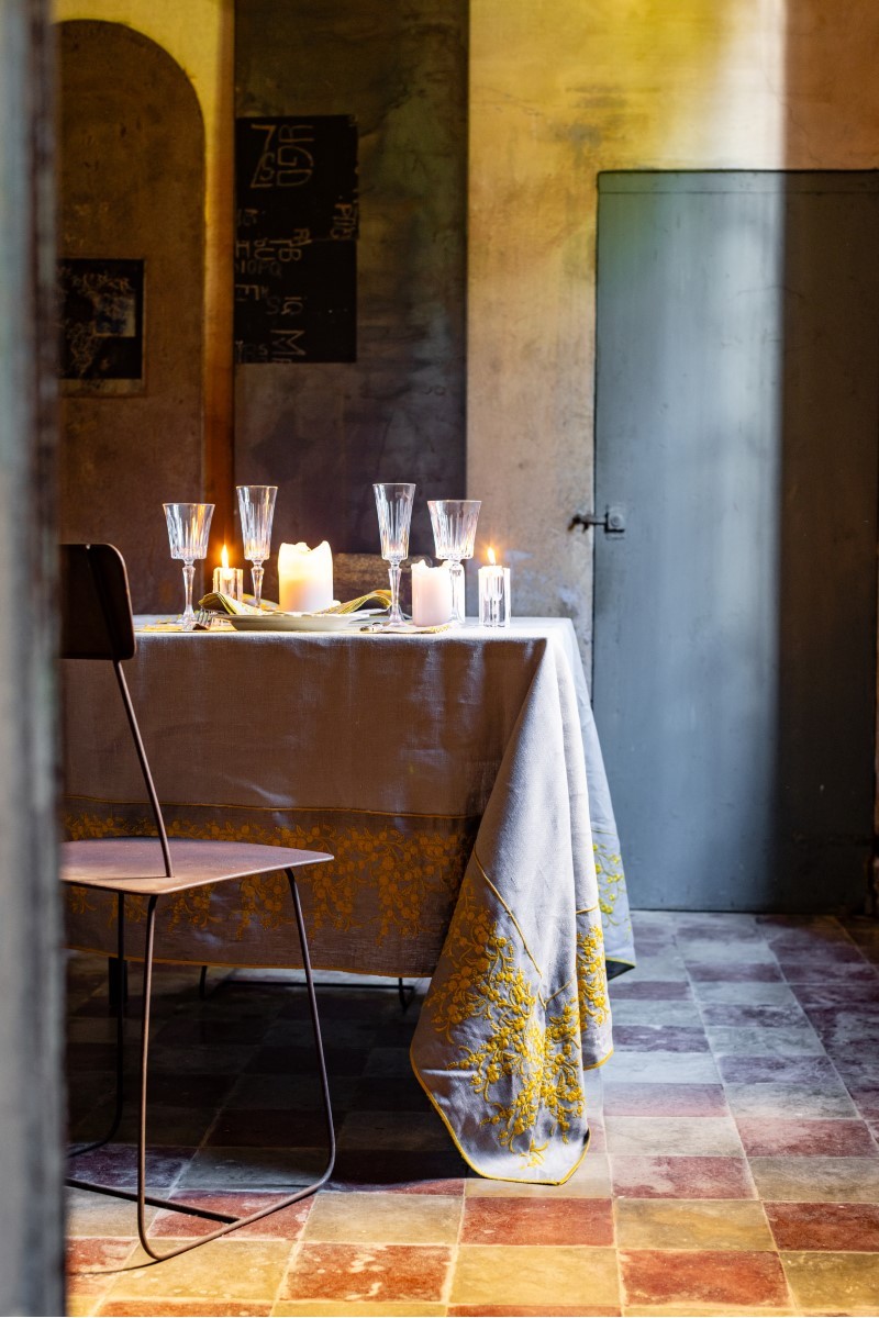 Venaria Placemat in Stain Resistant Linen