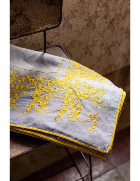 Venaria Stain Resistant Linen Tablecloth