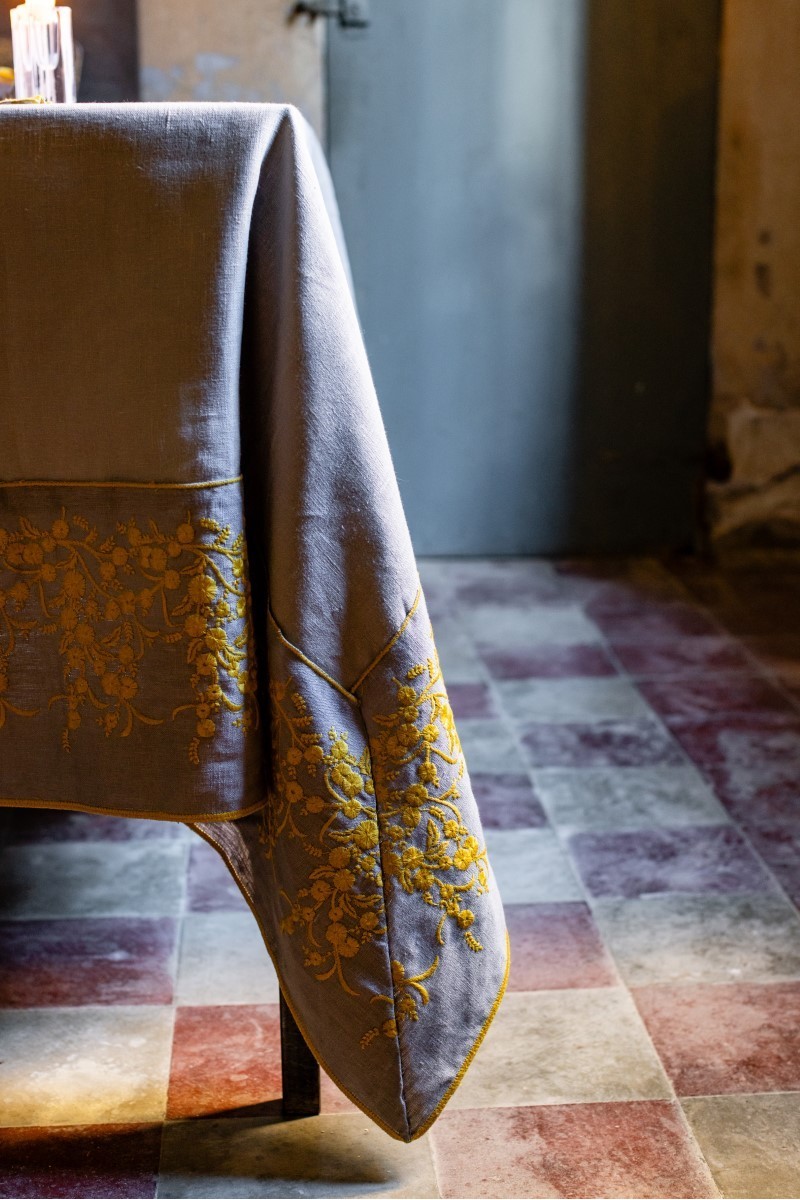 Venaria Stain Resistant Linen Tablecloth