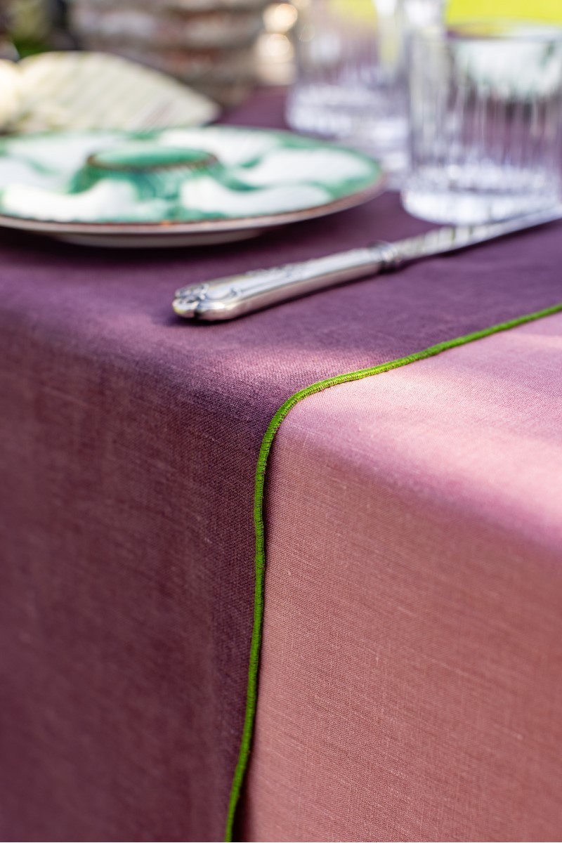 Chemin de table en lin enduit