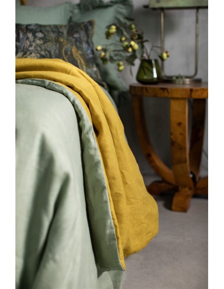 Pure Reversible Bedspread in Linen