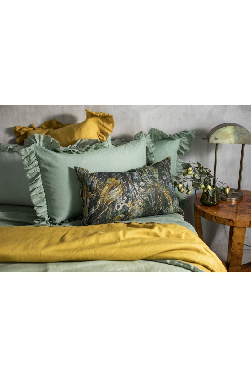 Pure Reversible Bedspread in Linen