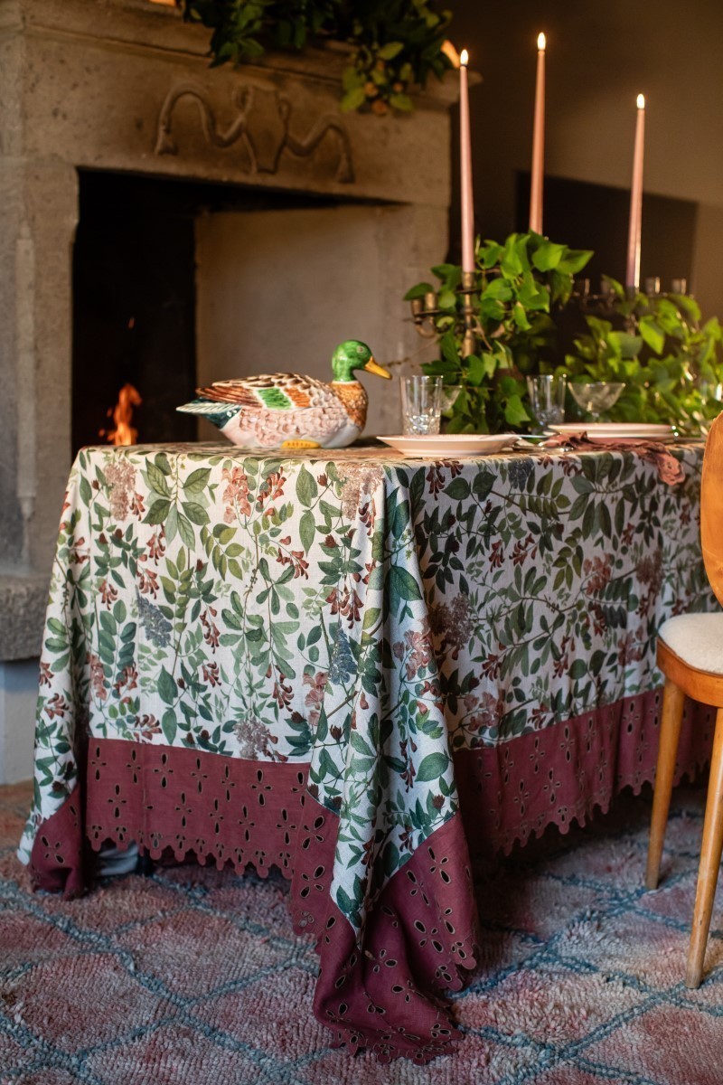 Amalfi stain-resistant viscose linen tablecloth