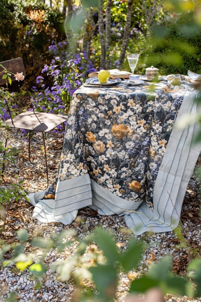 Sfogliatella Tablecloth 2