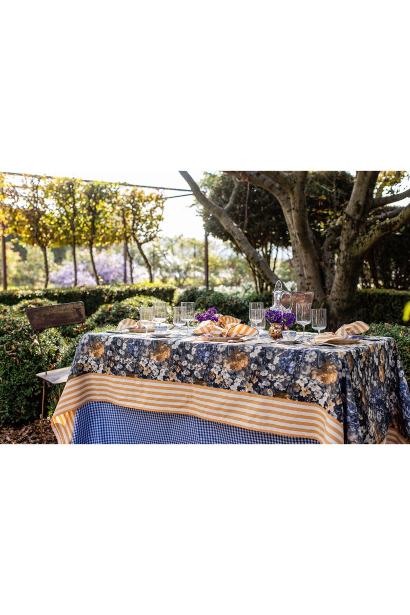 Bauhaus Stain-Resistant Tablecloth