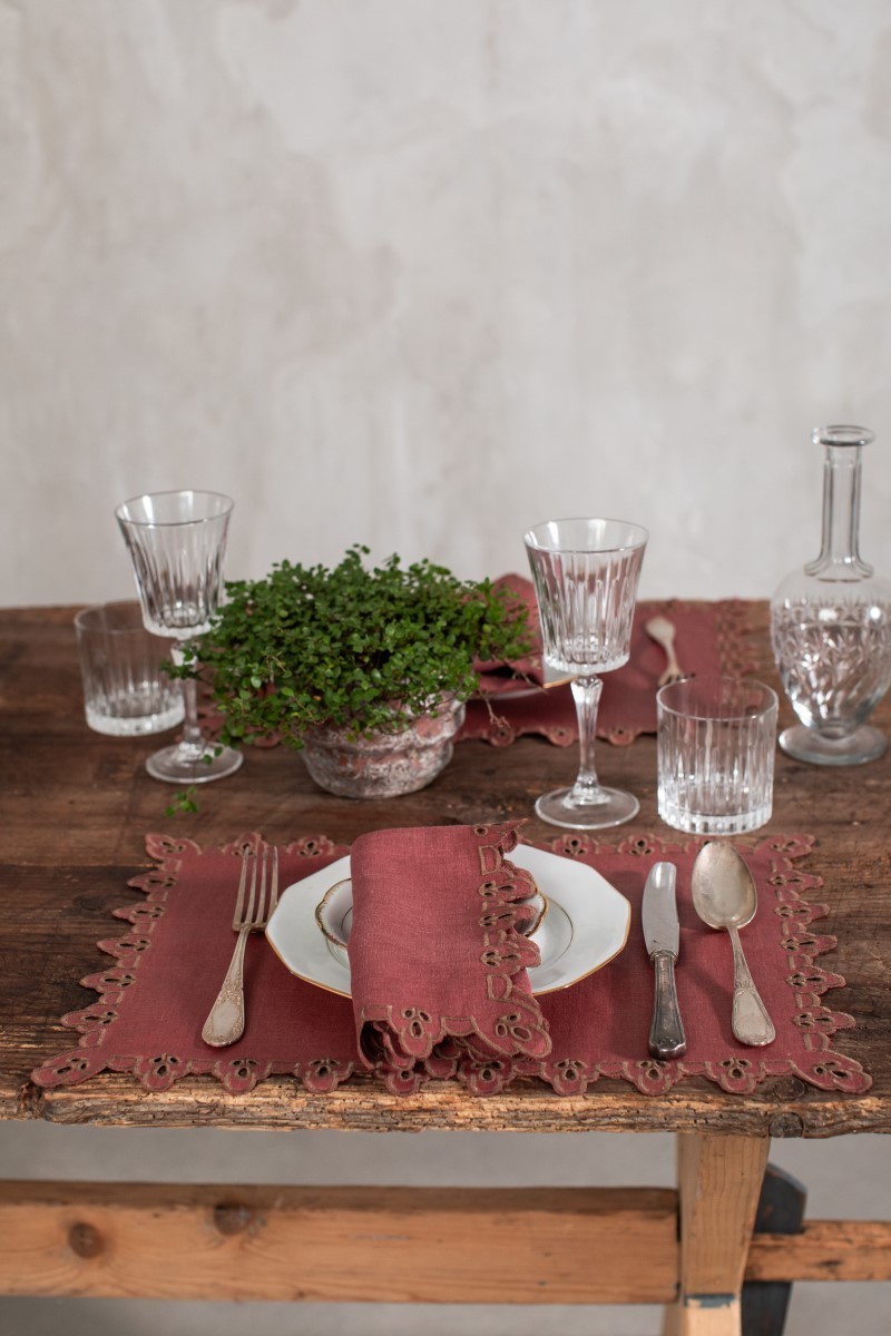 Amalfi Placemat in Stain Resistant Linen
