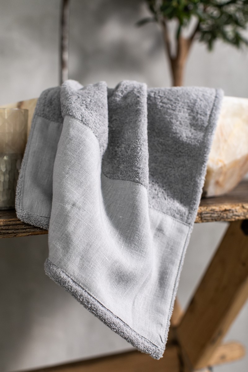 Bauhaus Cotton Towel