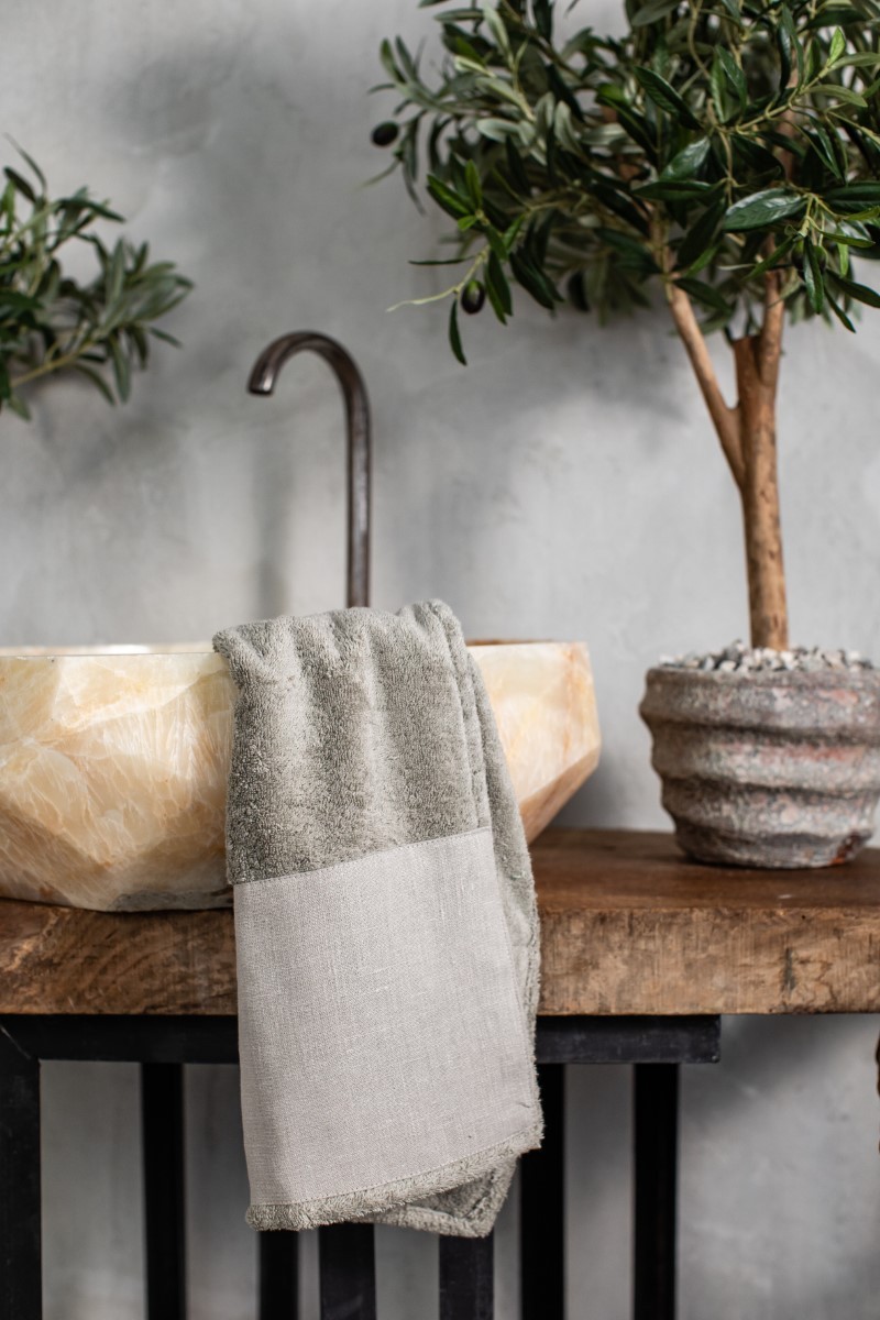 Bauhaus Cotton Towel