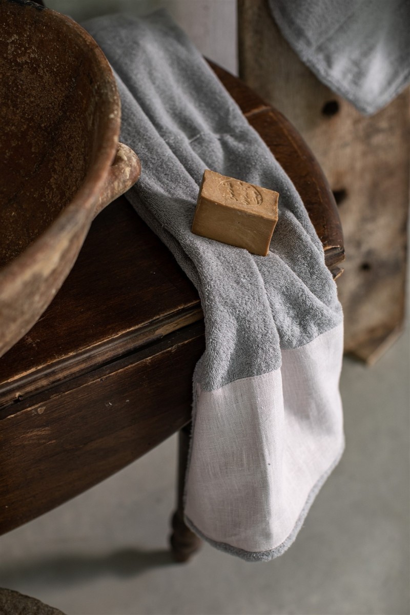 Bauhaus Cotton Towel