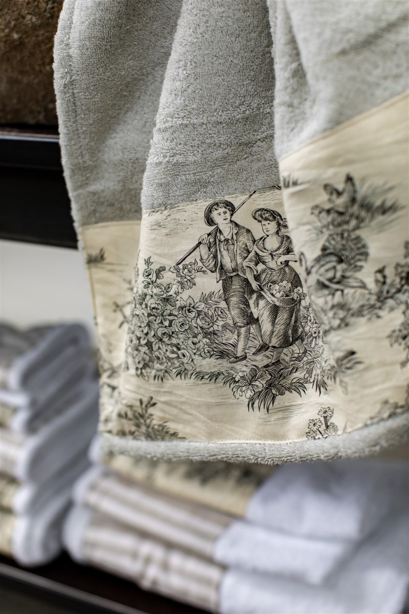 Bauhaus Cotton Towel