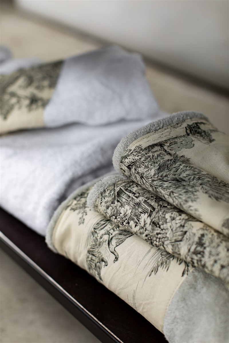 Bauhaus Cotton Towel