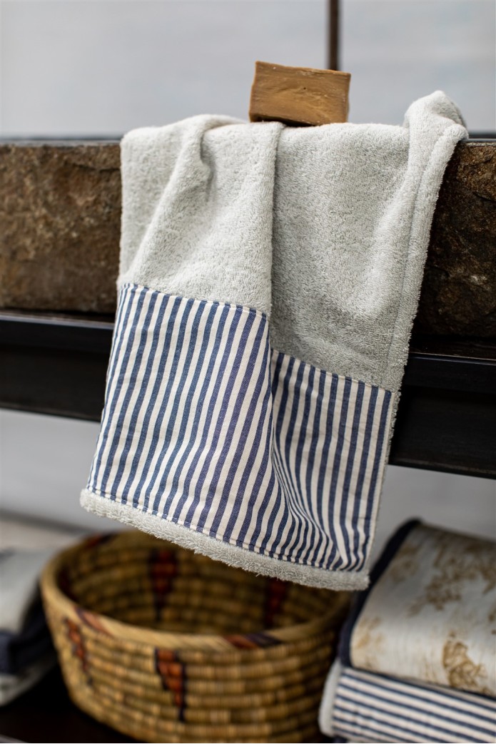 Bauhaus Cotton Towel 2