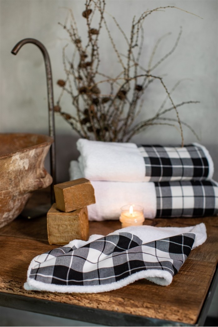 Bauhaus Cotton Towel 2