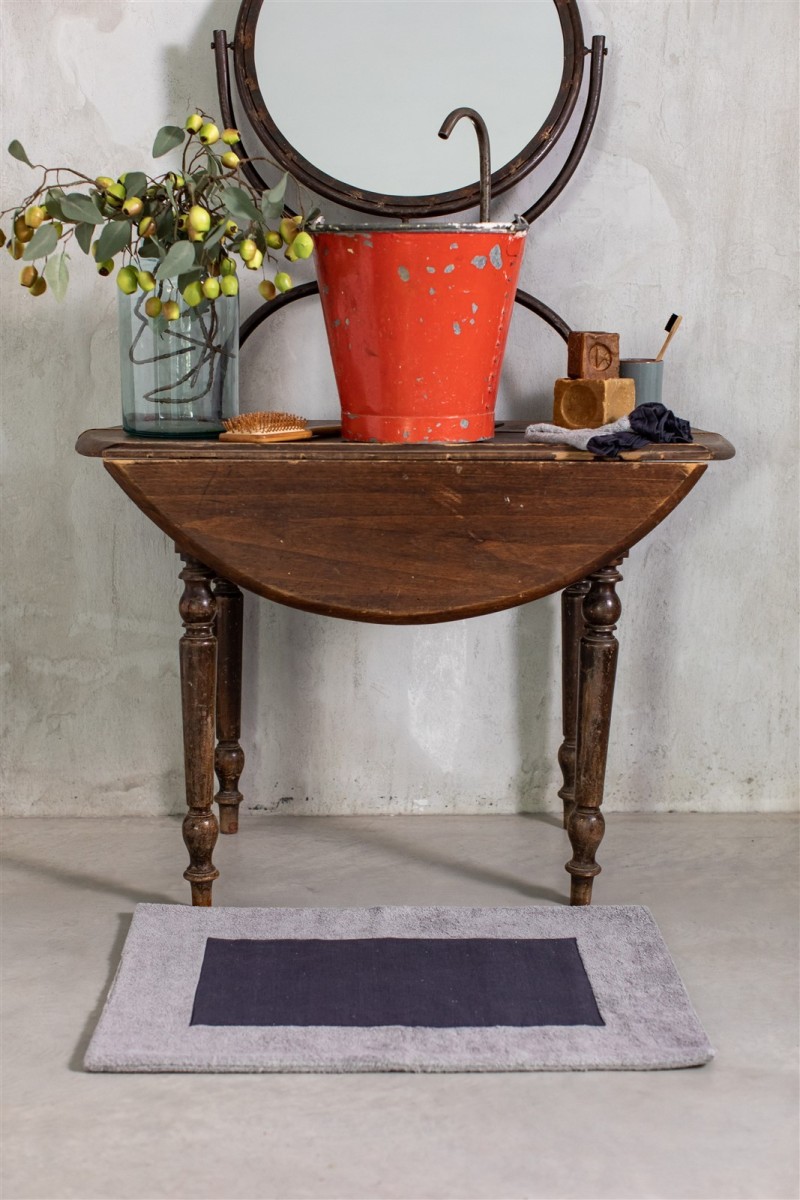 Bauhaus Cotton Bathroom