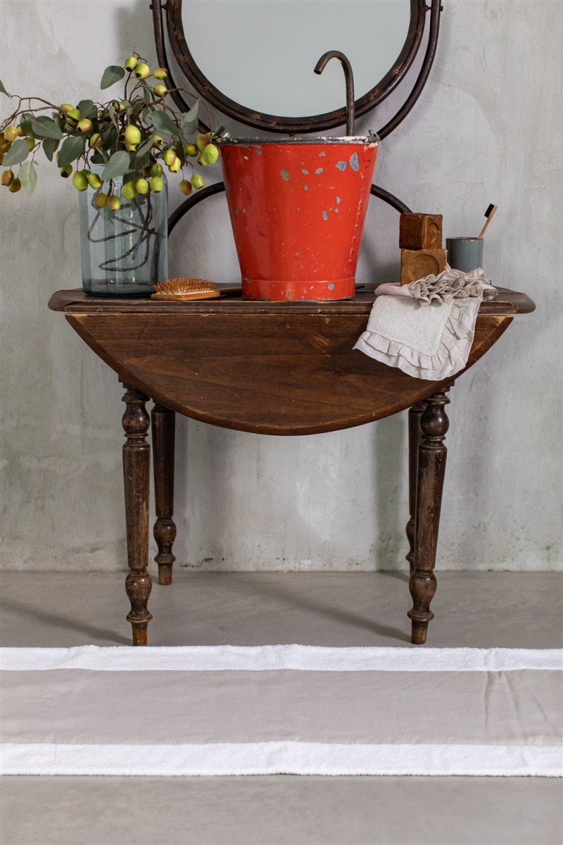 Bauhaus Cotton Bathroom