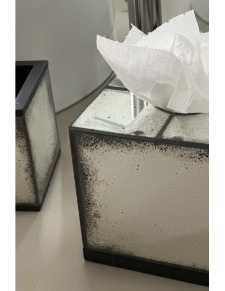 Boîte à mouchoirs