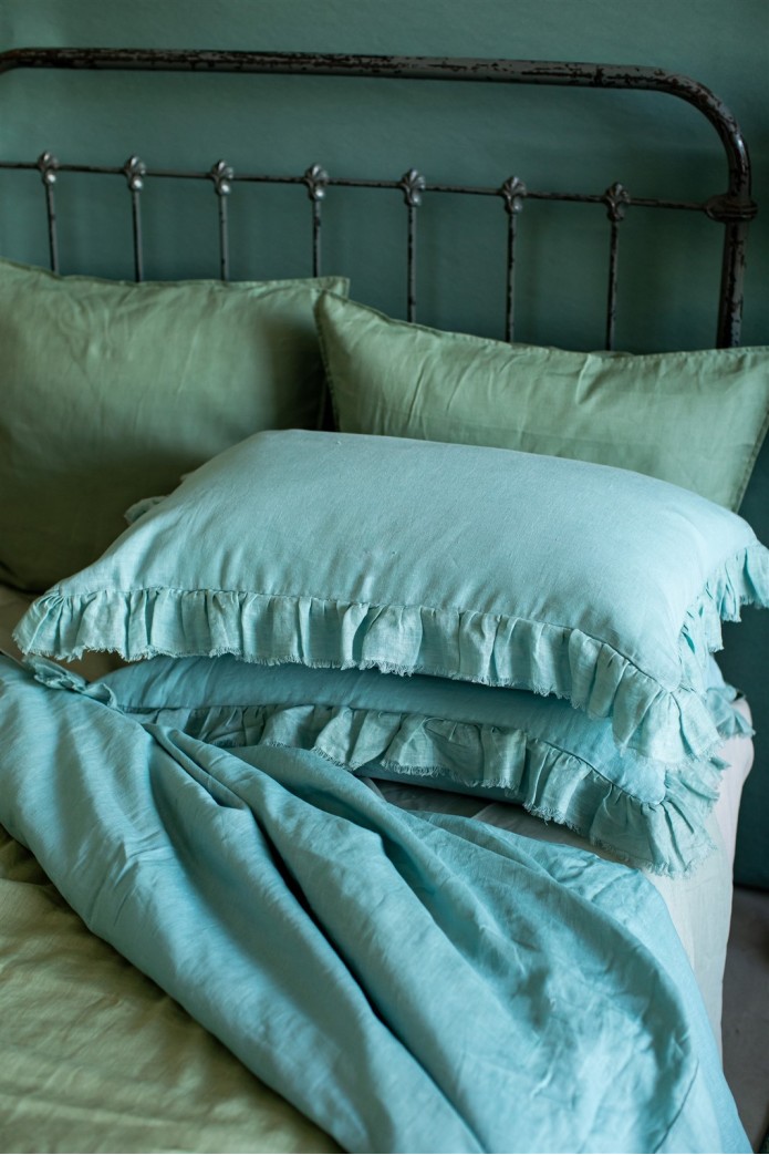 Pure Reversible Bedspread in Linen 2