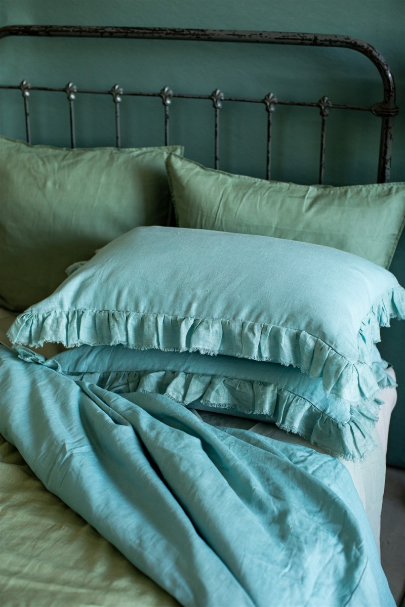 Pure Reversible Bedspread in Linen