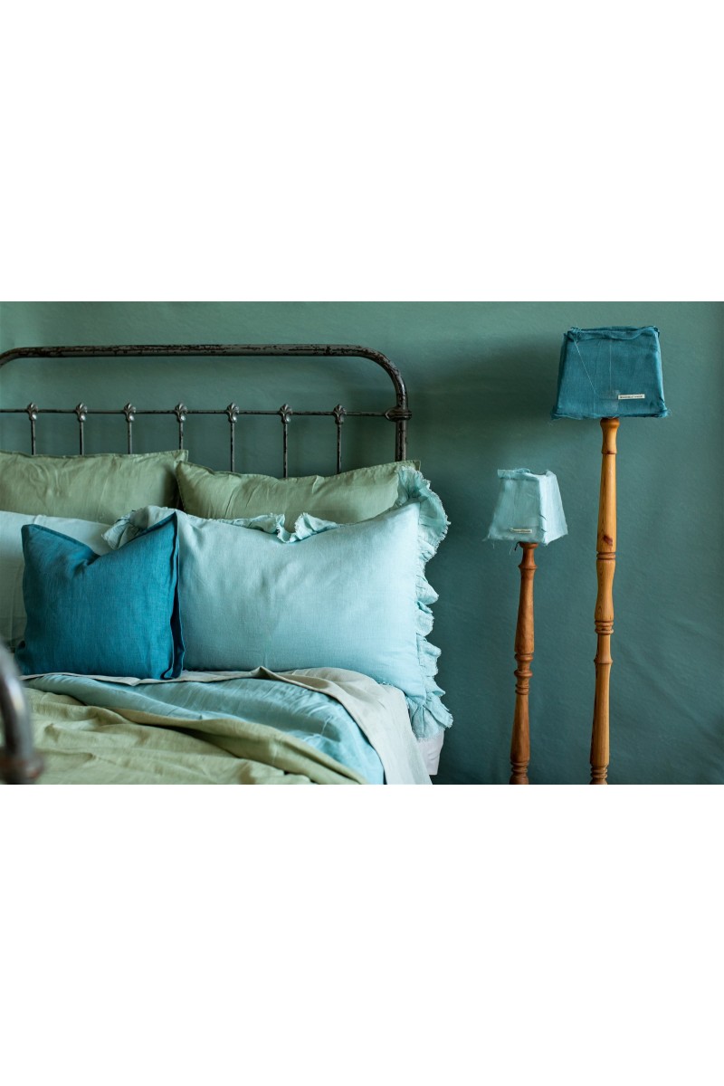 Pure Reversible Bedspread in Linen