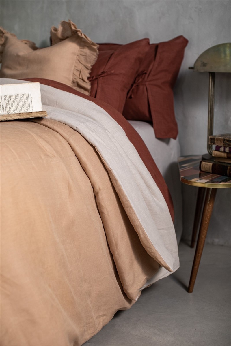 Pure Reversible Bedspread in Linen