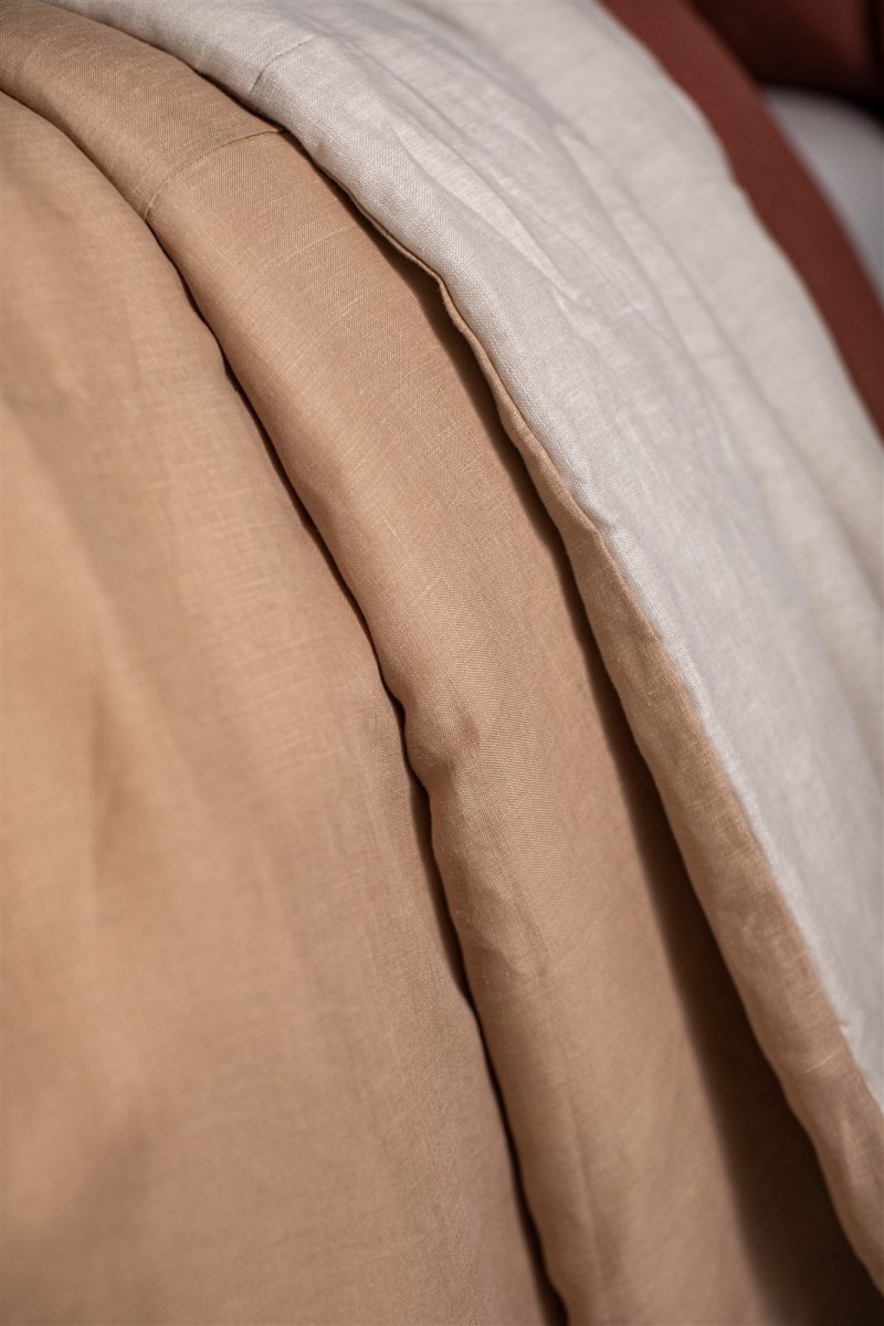Pure Reversible Bedspread in Linen