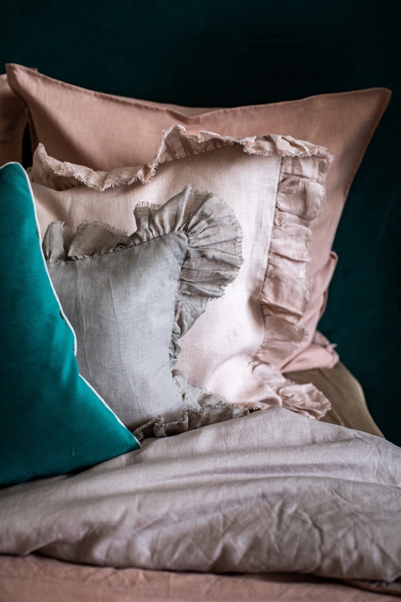 Pure Reversible Bedspread in Linen