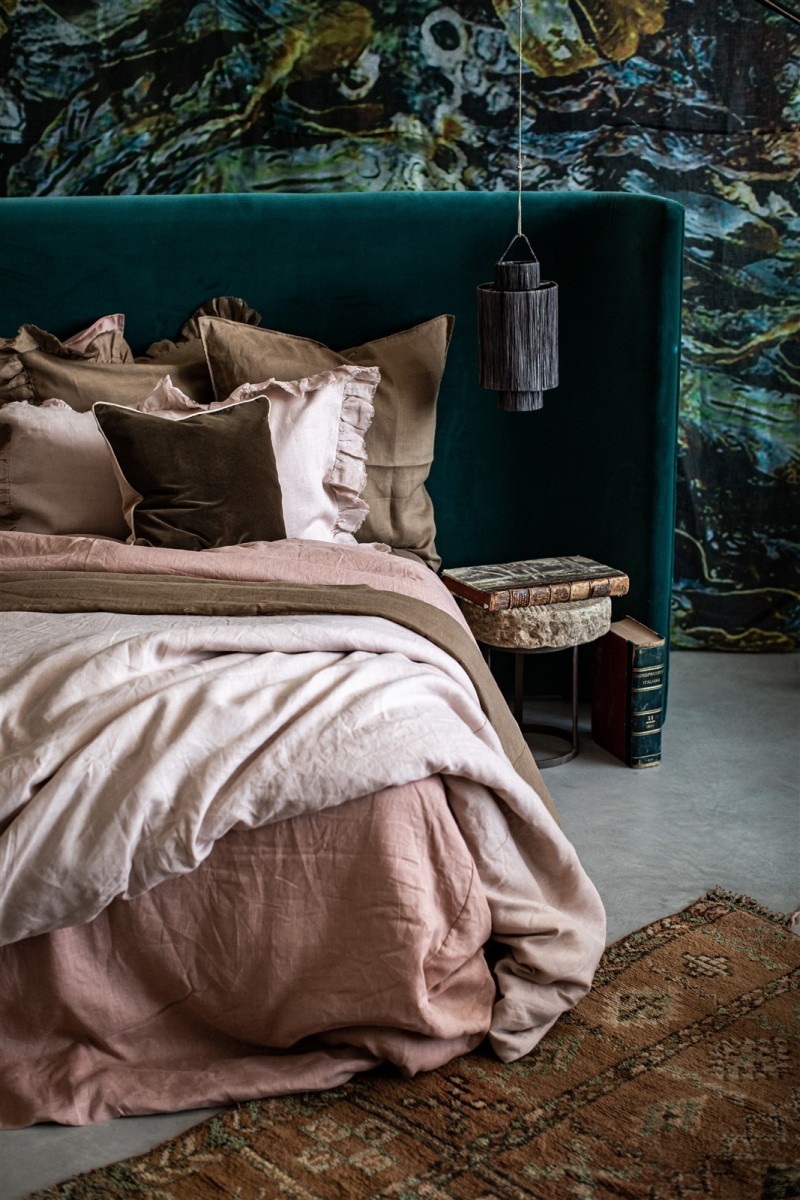 Pure Reversible Bedspread in Linen