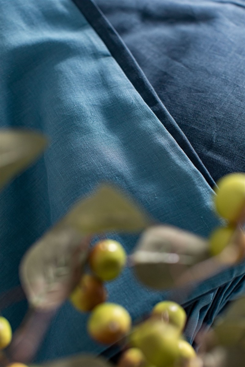 Pure Reversible Bedspread in Linen