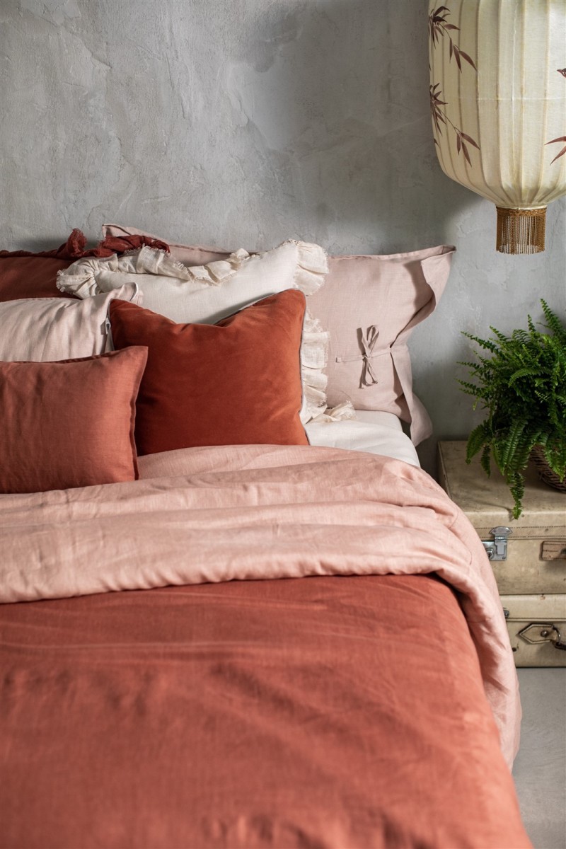 Pure Reversible Bedspread in Linen