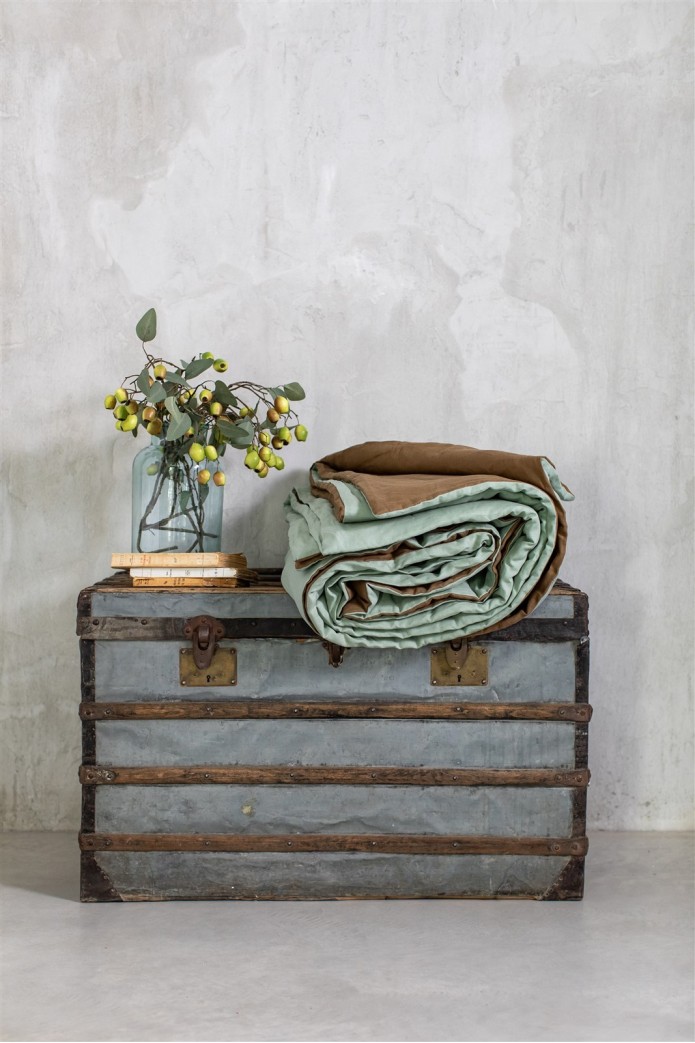 Pure Reversible Bedspread in Linen 2