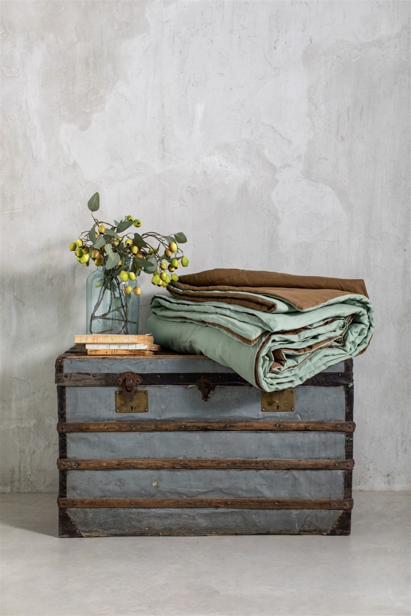 Pure Reversible Bedspread in Linen