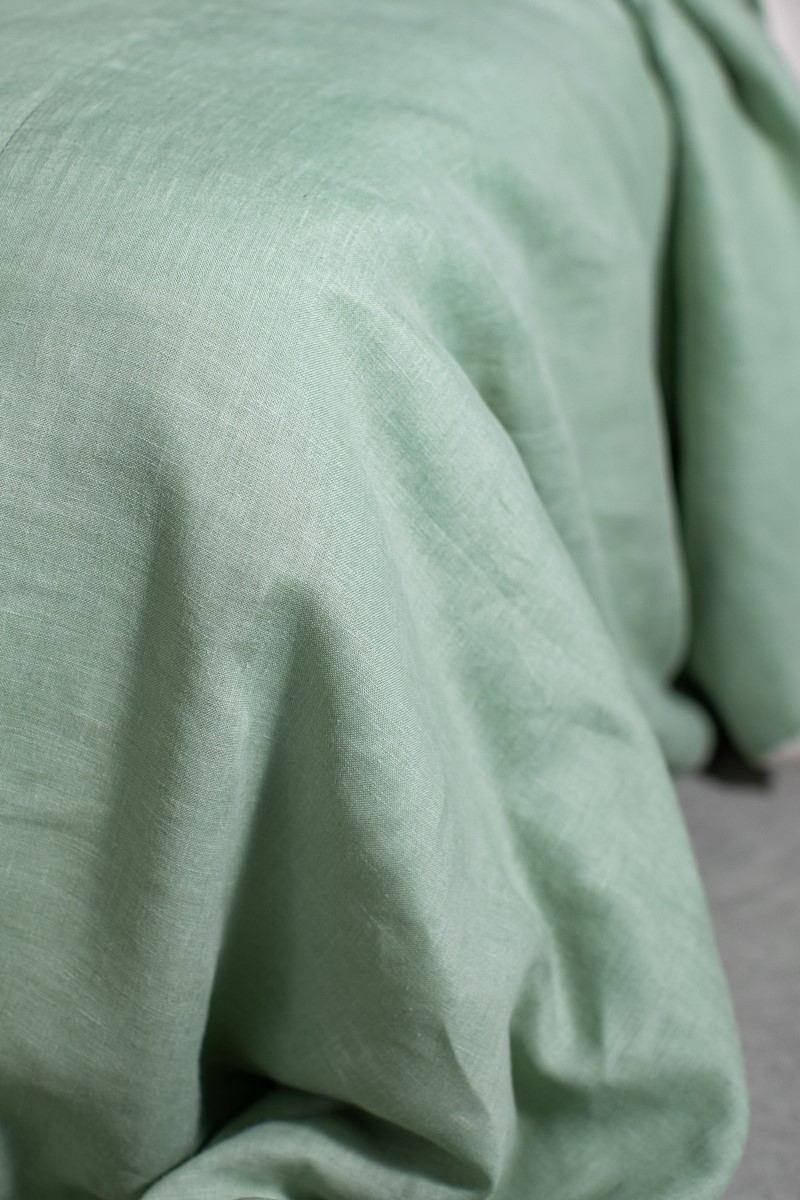 Pure Reversible Bedspread in Linen