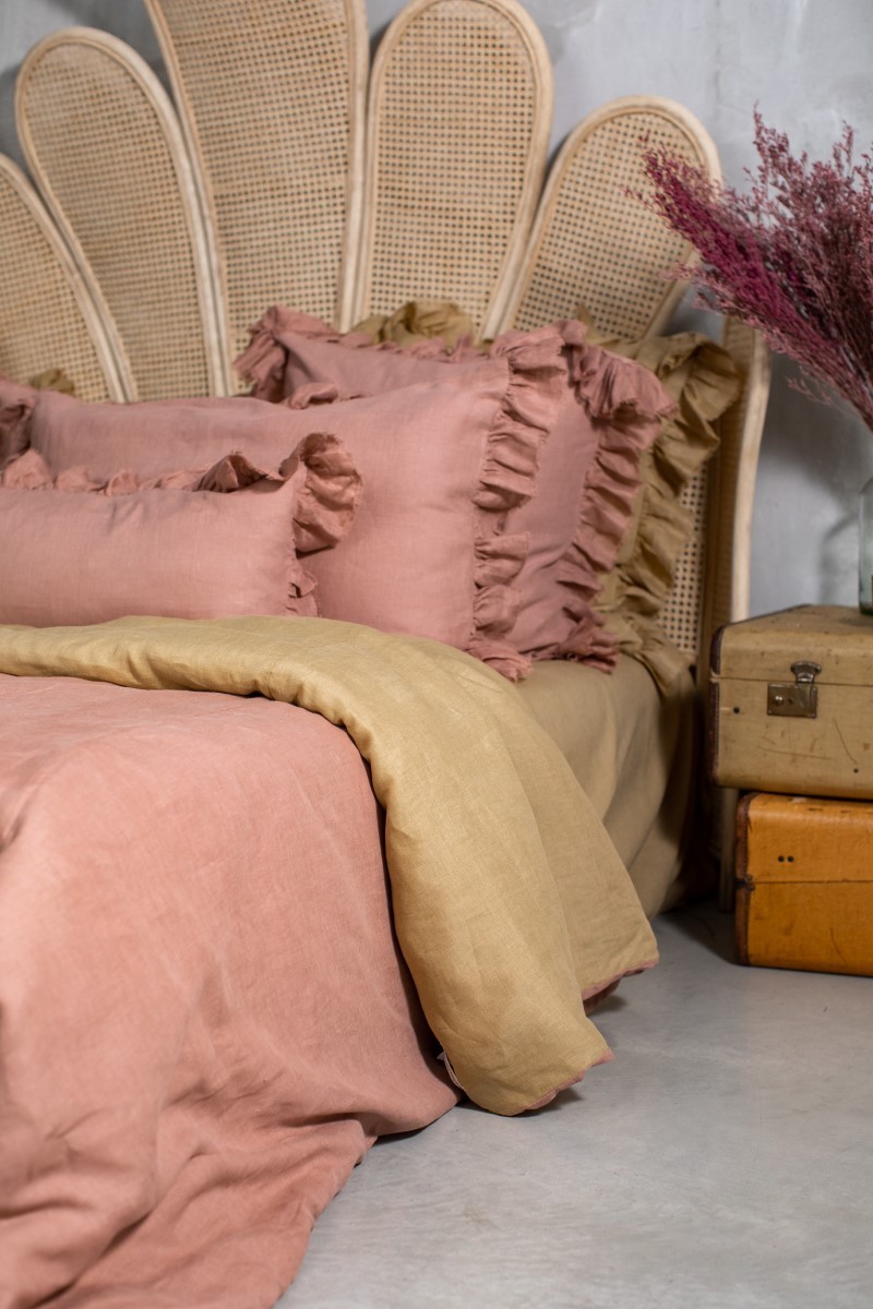 Pure Reversible Bedspread in Linen