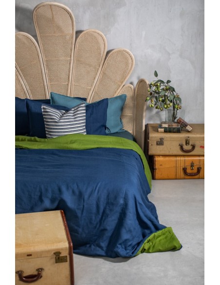 Pure Reversible Bedspread in Linen