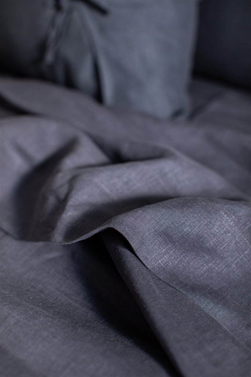 Linen fitted sheet with corners