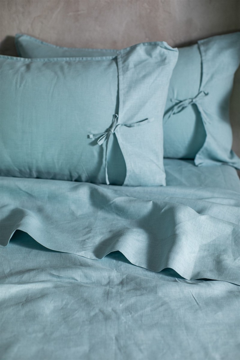 Linen fitted sheet with corners
