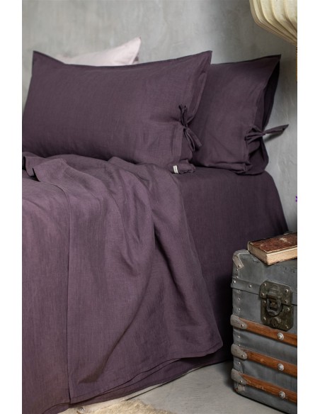 Linen fitted sheet with corners